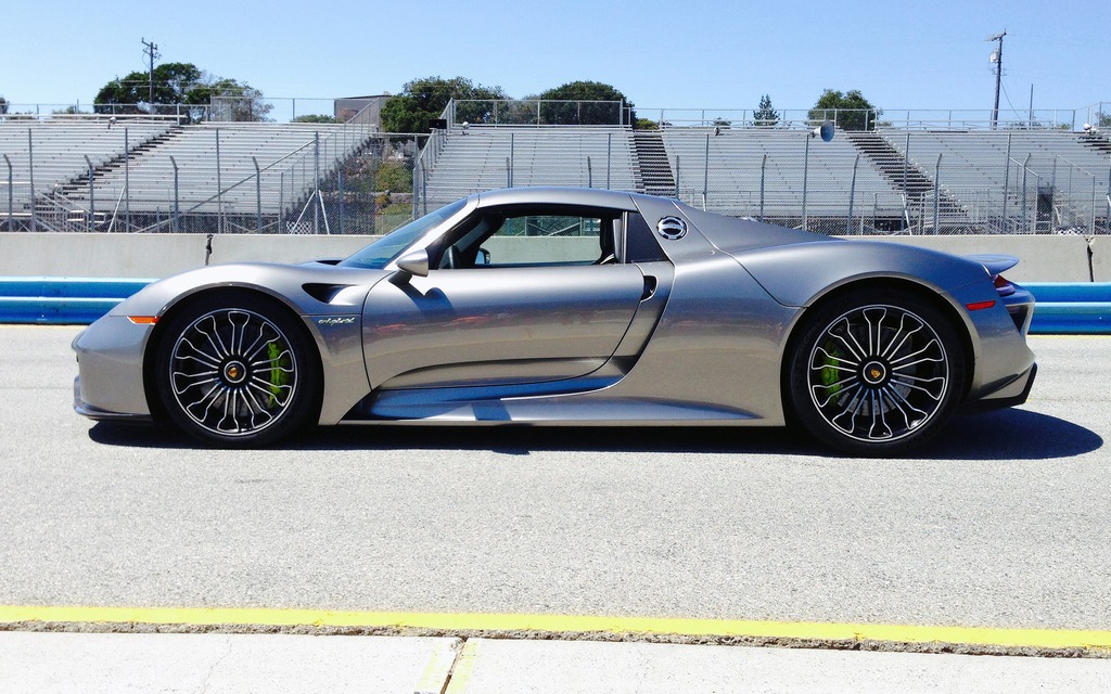 The 918 Spyder has a very low silhouette.