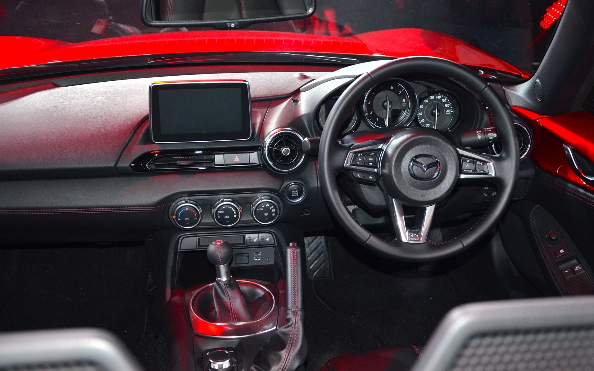 Mazda MX-5 2016 - Un habitacle qui fait plus haut-de-gamme