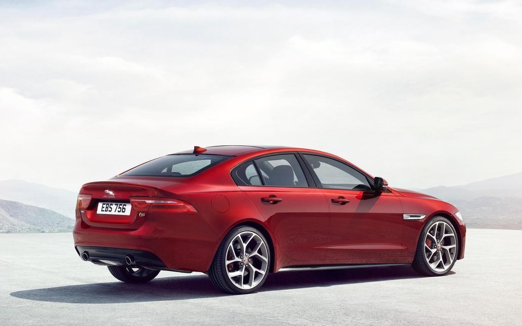 Jaguar XE