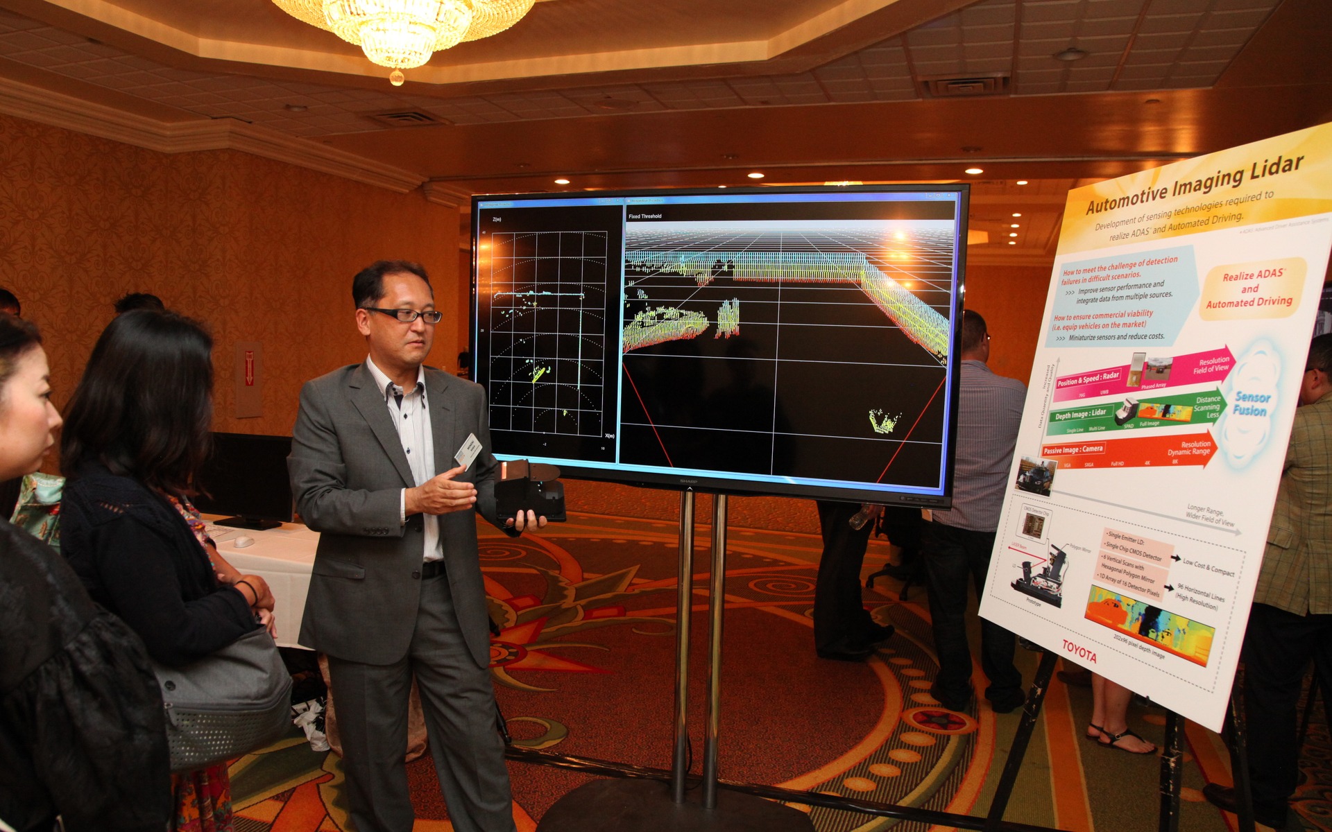 Mineki Soga (Toyota) explaining how LIDAR works