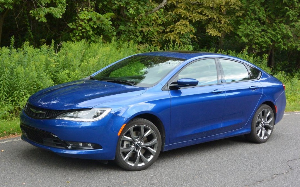 It’s hard to find fault with the new Chrysler 200’s exterior.
