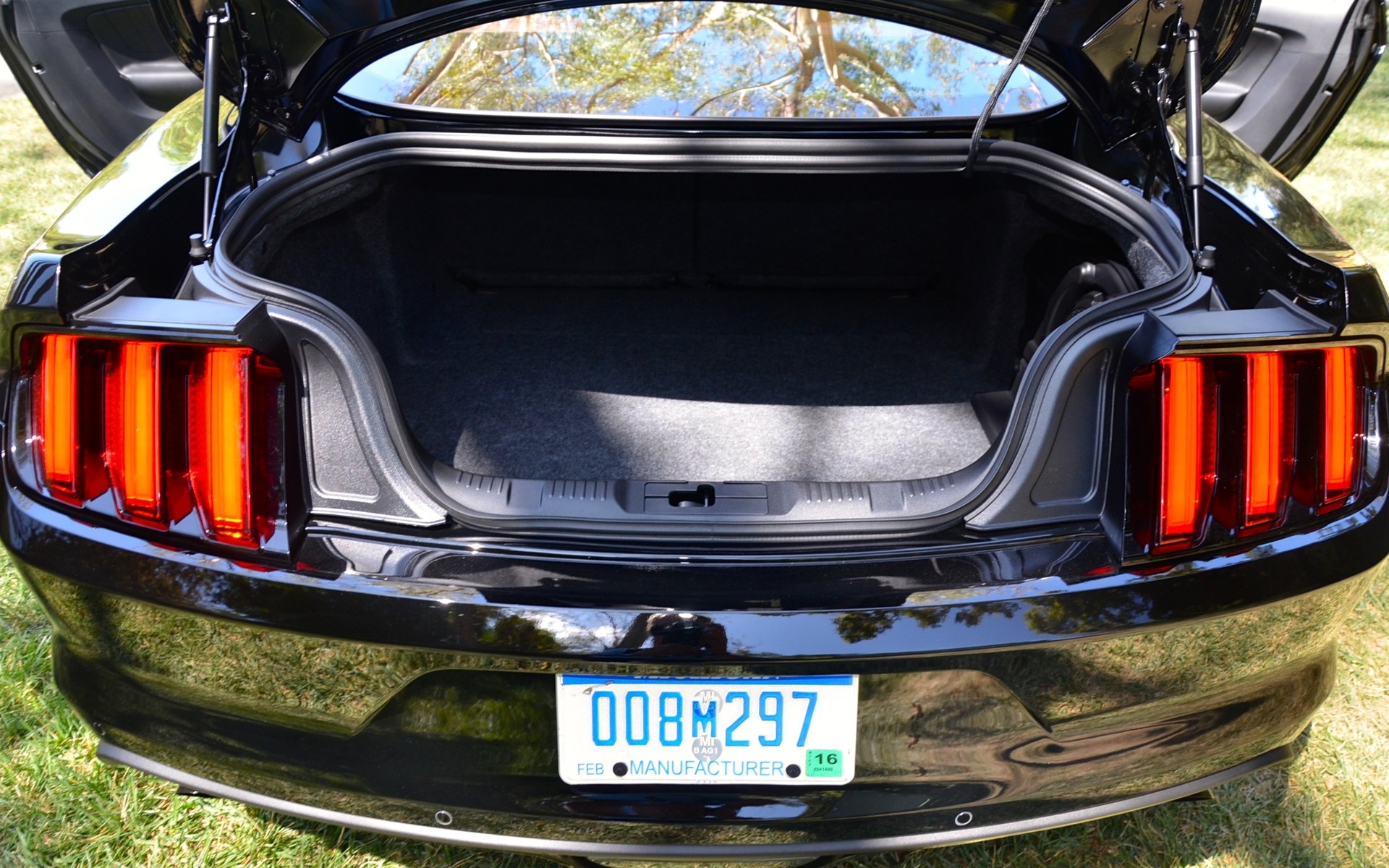 2015 Ford Mustang Coupe - Larger and lower trunk opening