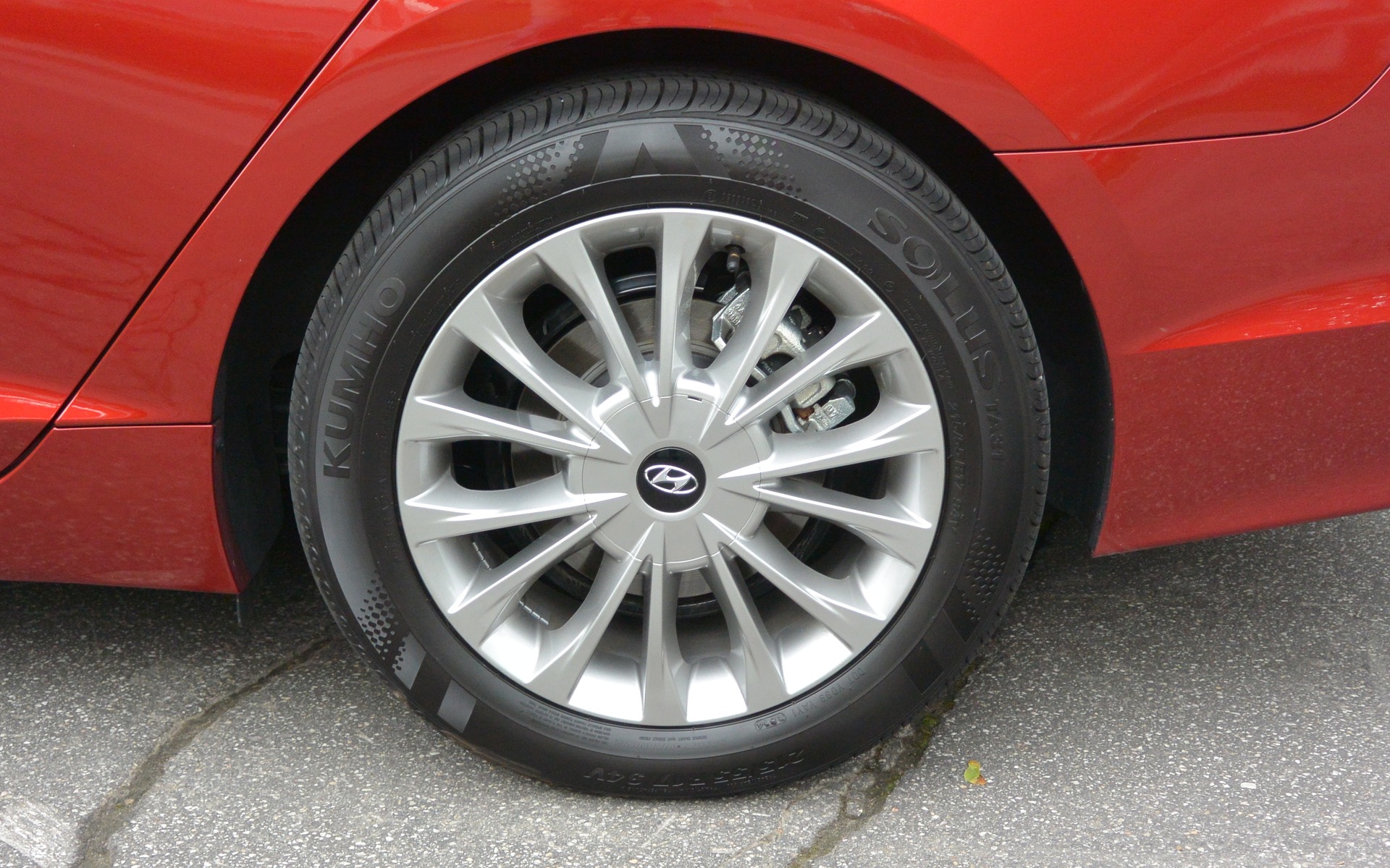 Notre voiture d'essai était équipée de pneus Khumo de 17 pouces.