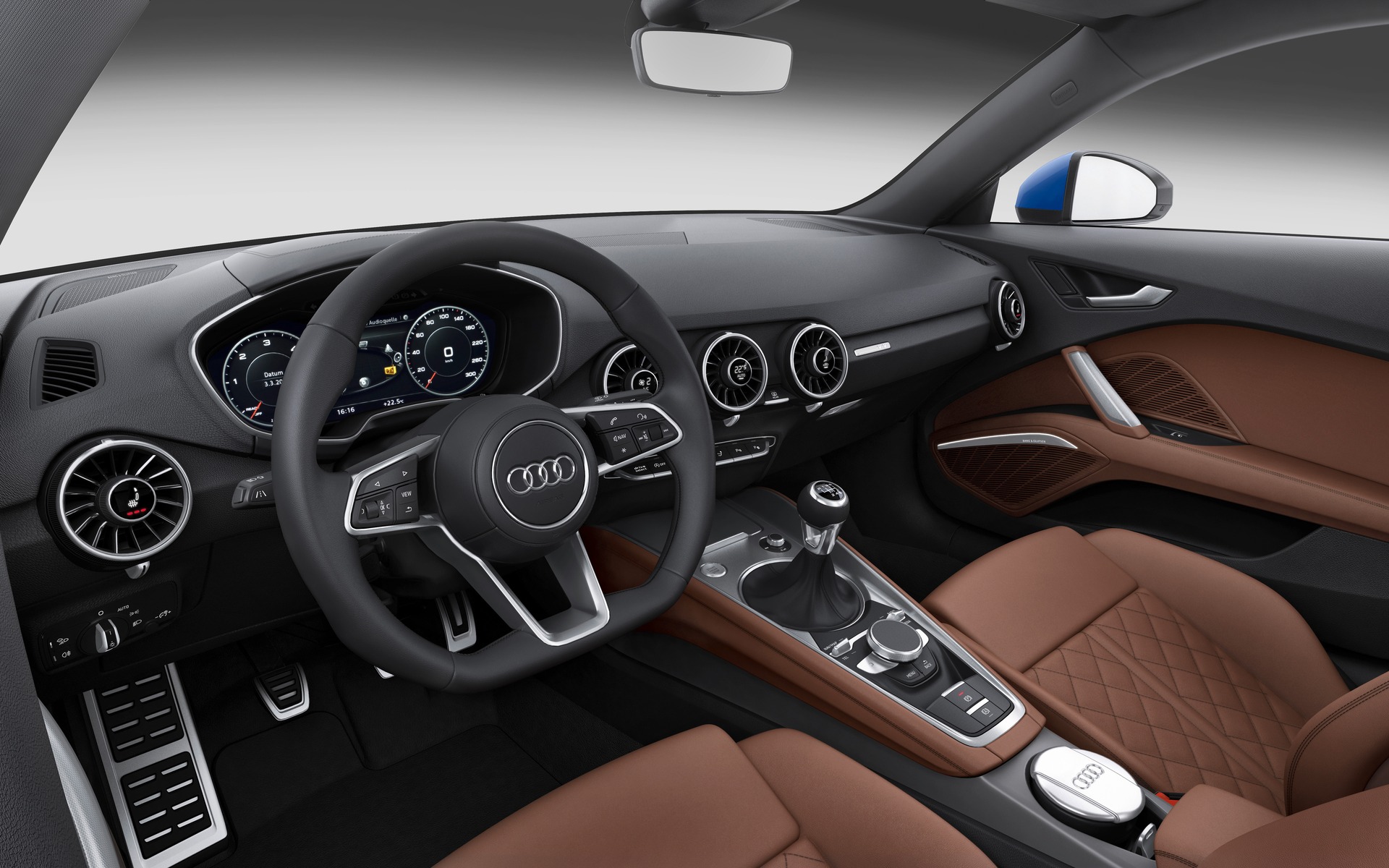 Audi TT 2016 - Un habitacle avec écran remplaçant le bloc d'instruments