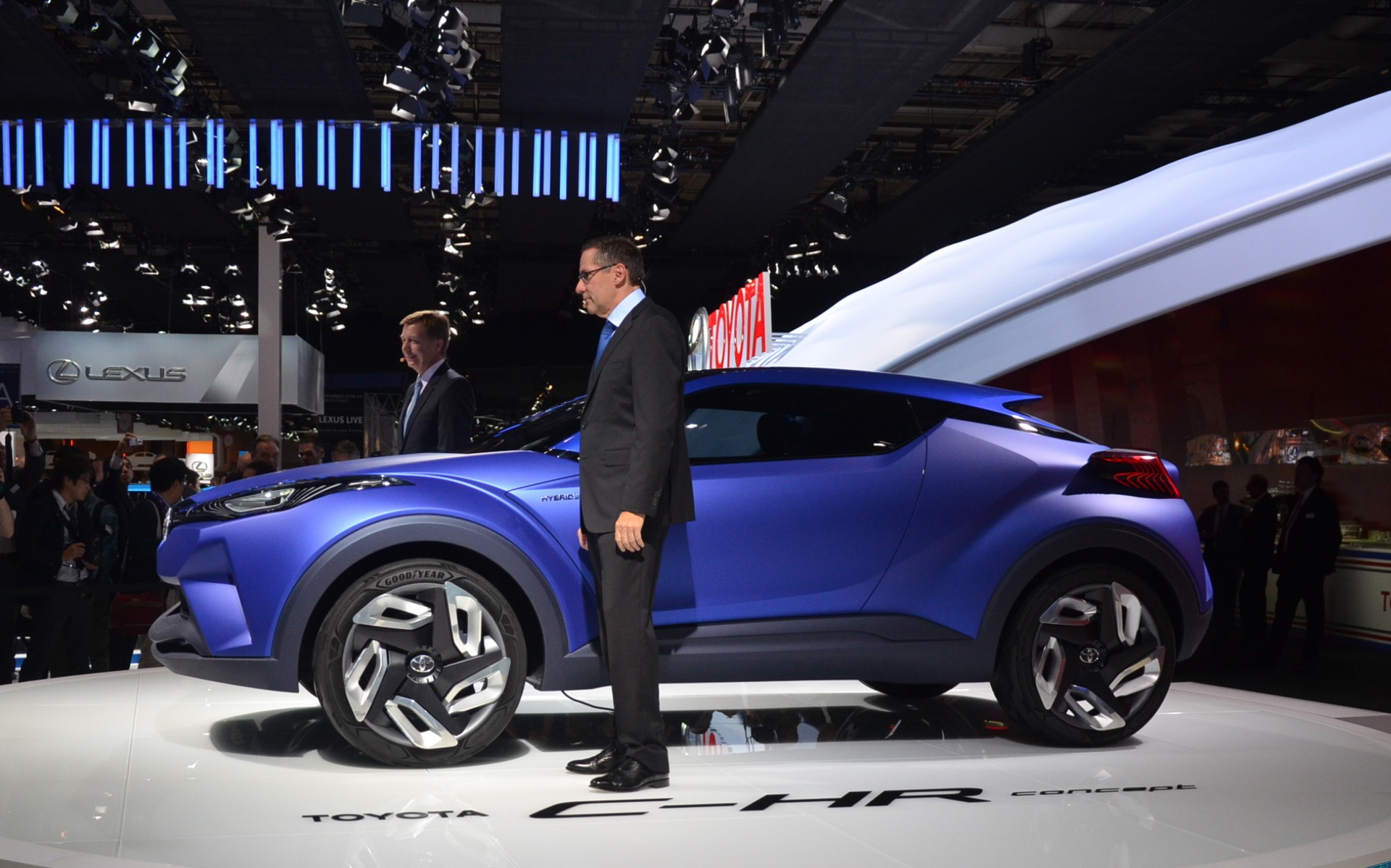 Toyota C-HR au Mondial de Paris 2014