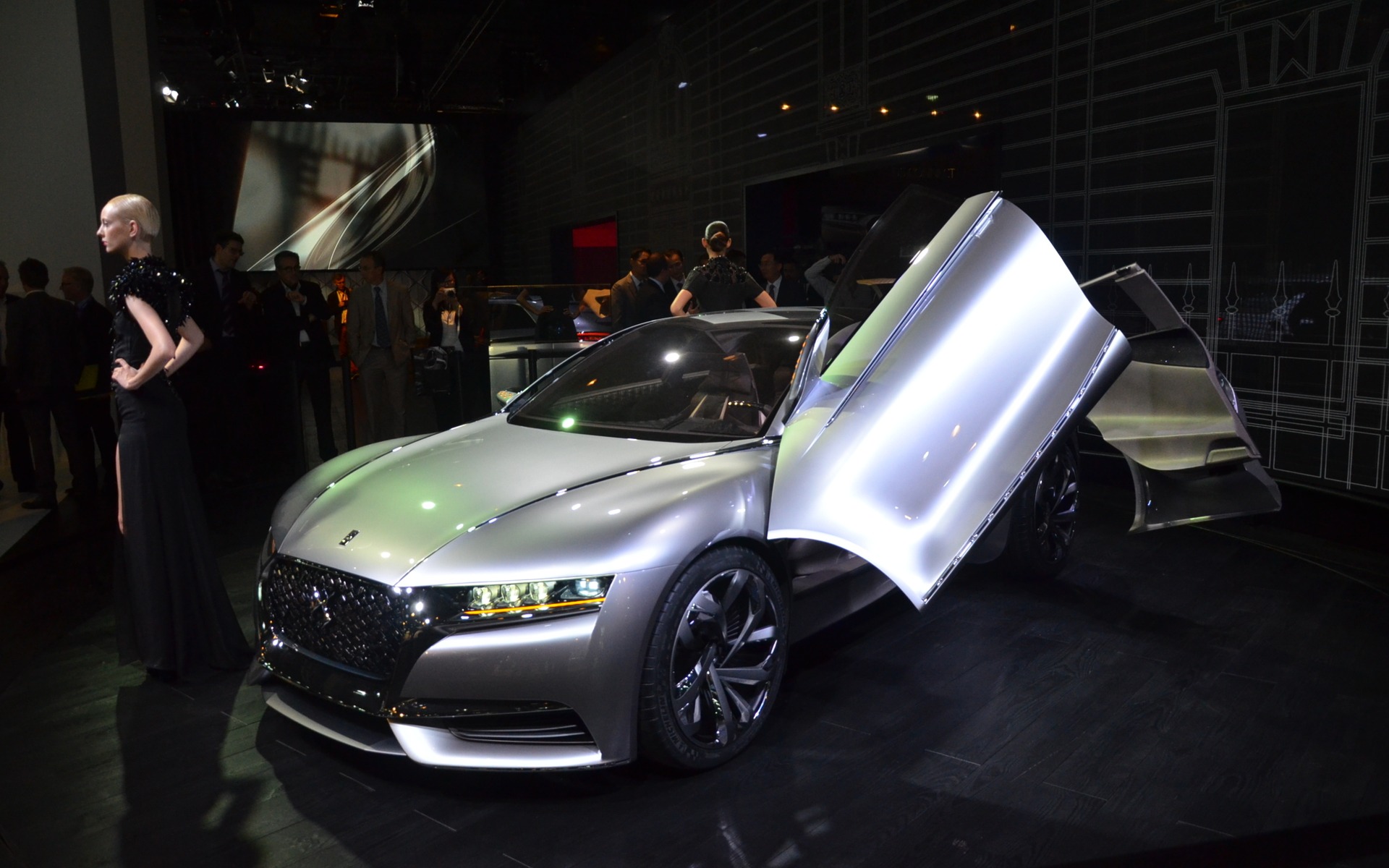 Citroen hails DS line with diamond-studded Divine concept car (pictures) -  CNET