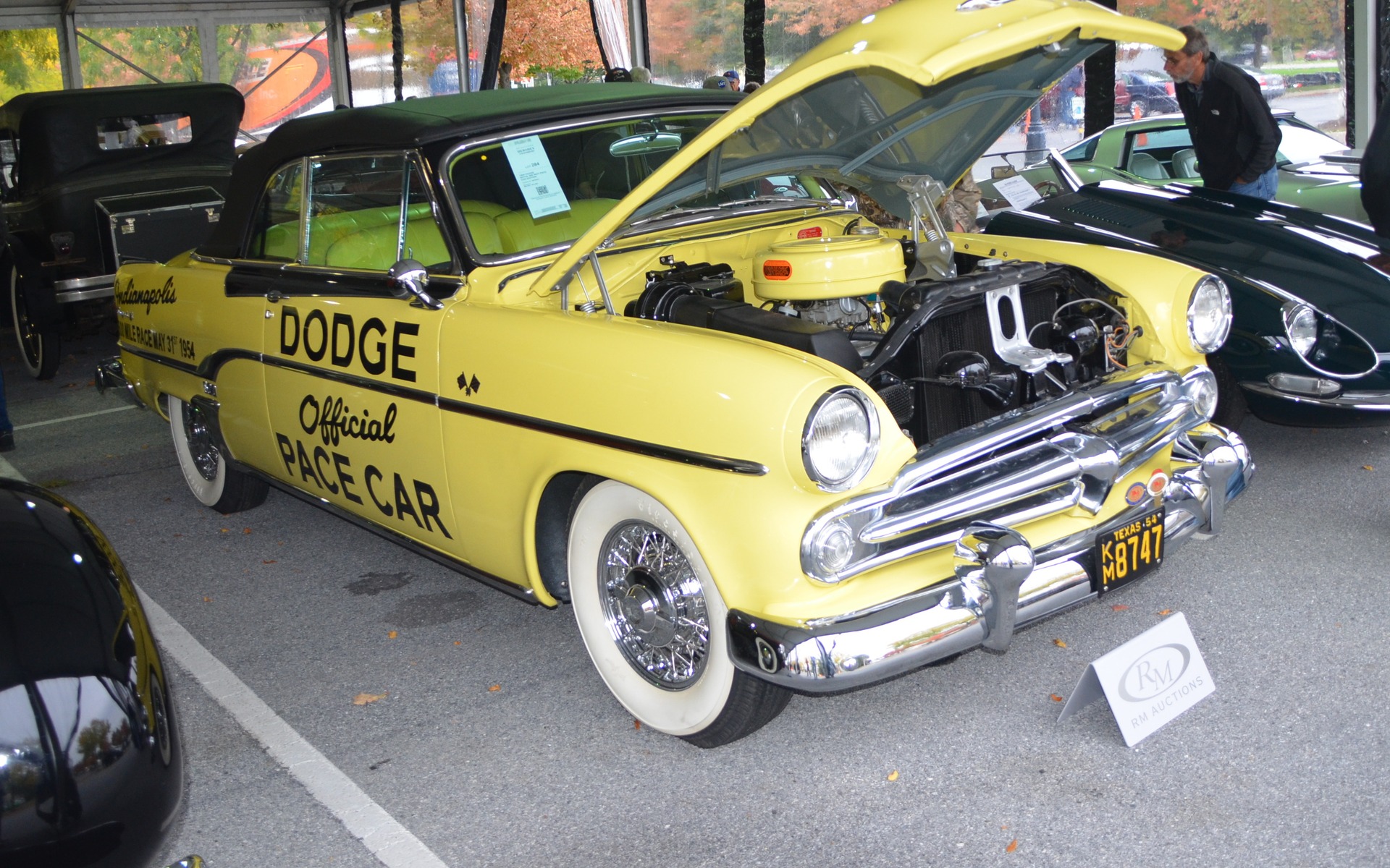 Dodge Royal 500 1954 "Pace Car". Il devrait se vendre entre 50 et 70 000$