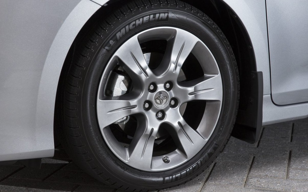 The Sienna takes 18-inch tires.
