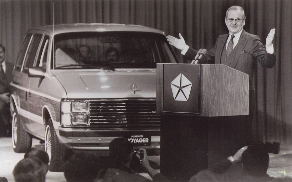Lee Iaccoca au lancement de la Plymouth Voyager