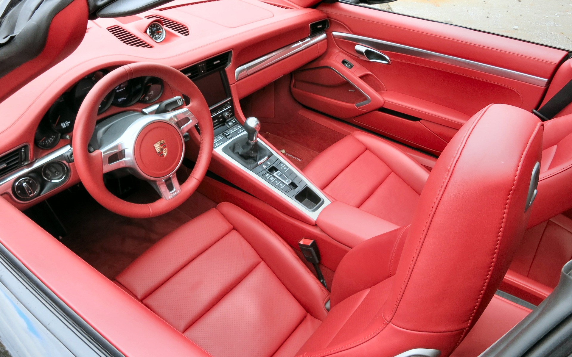 Red, red, red everywhere inside the Targa 4.