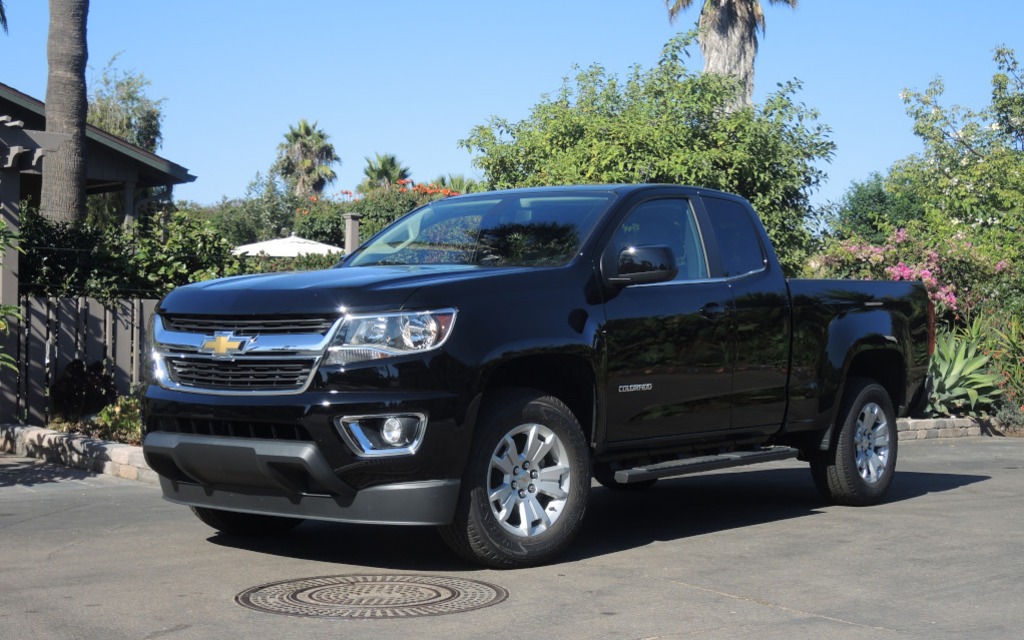 The Chevrolet Canyon has a more subdued look than the Colorado.