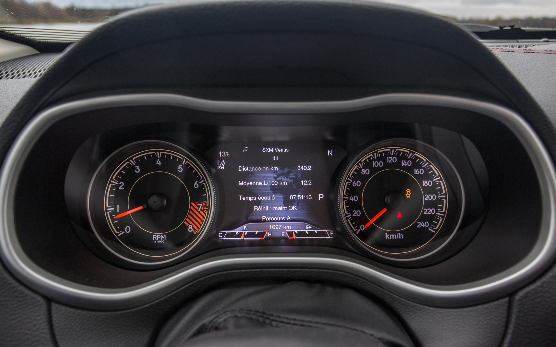 The Cherokee’s display can be completely configured.