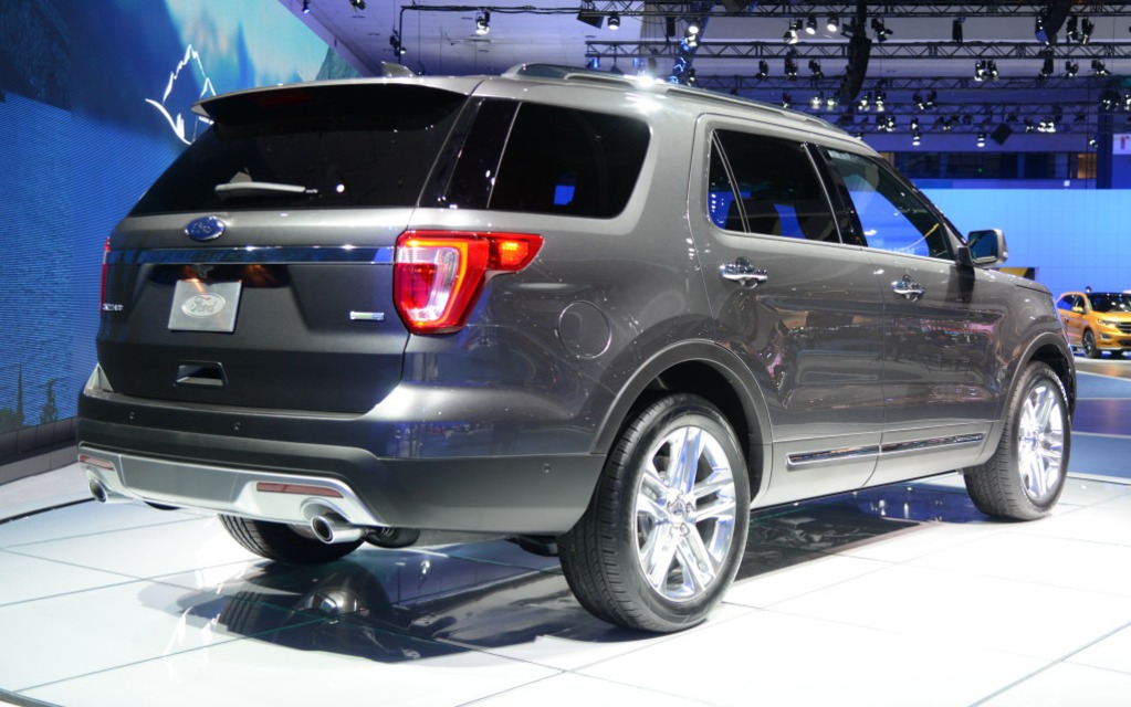 Le piliers A, B et  D sont dorénavant de couleur noire.