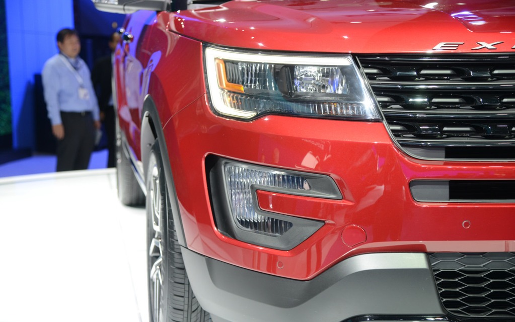 Nouveaux phares pour l'Explorer.