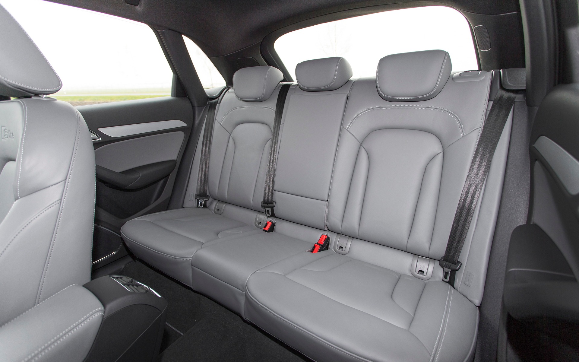 Compared to the Q5, this vehicle offers less legroom for rear passengers.