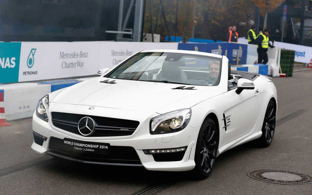 Mercedes-AMG SL63 World Championship 2014 Collector's Edition.
