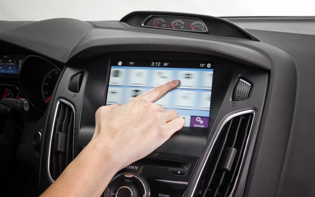 The touch screen is easy to use.