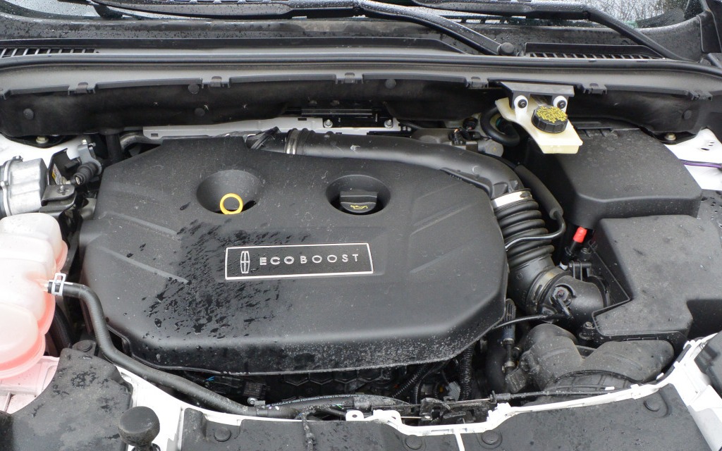 Le moteur EcoBoost de 2,3 litres produit 285 chevaux.