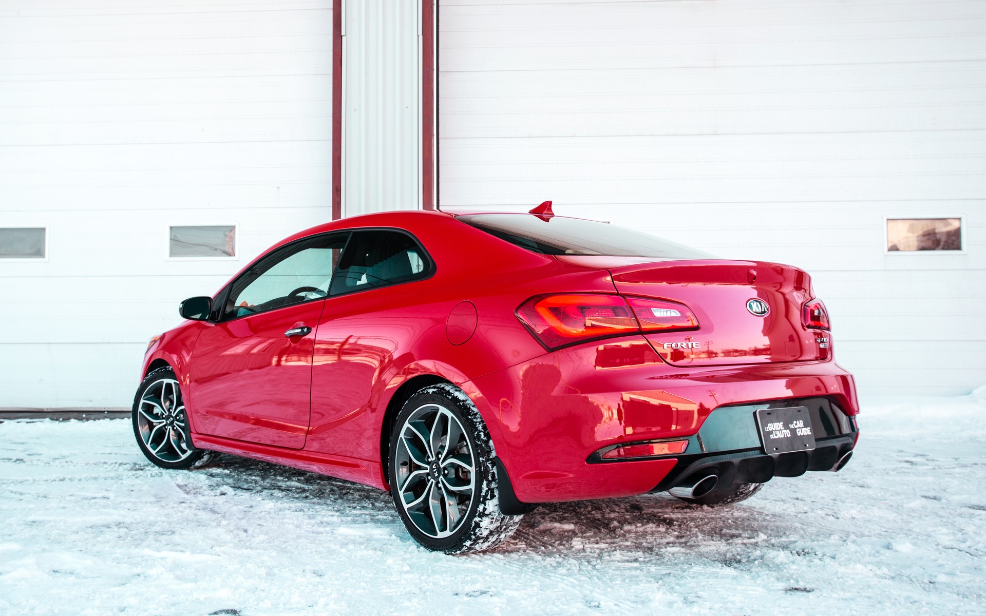 The Forte Koup SX sports some sweet 18-inch wheels and a dual exhaust.