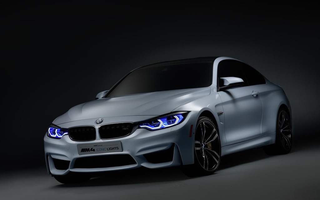 BMW M4 Concept Iconic Lights