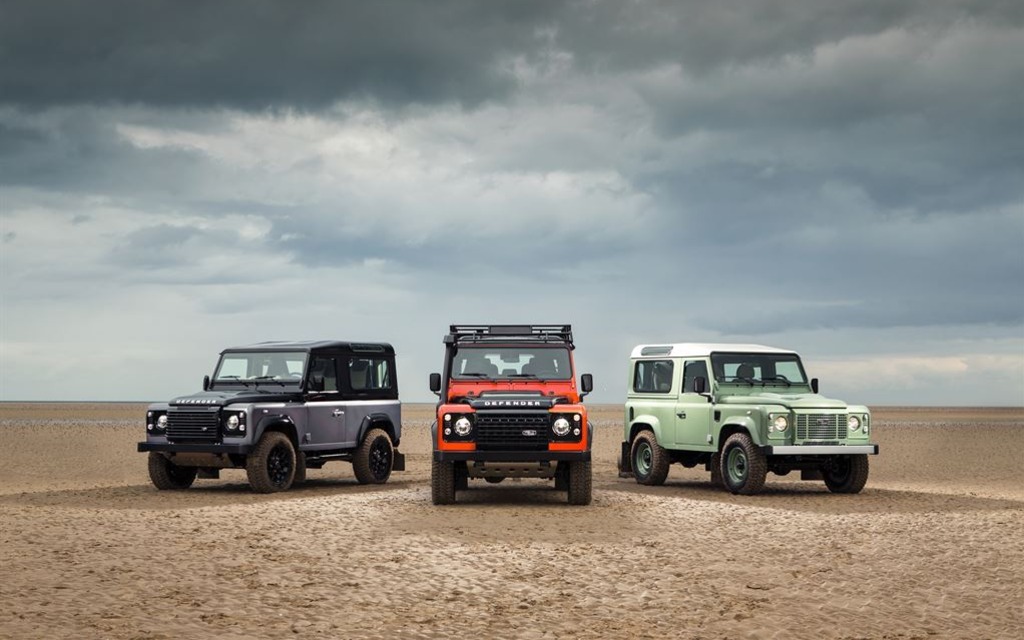 4: Land Rover Defender