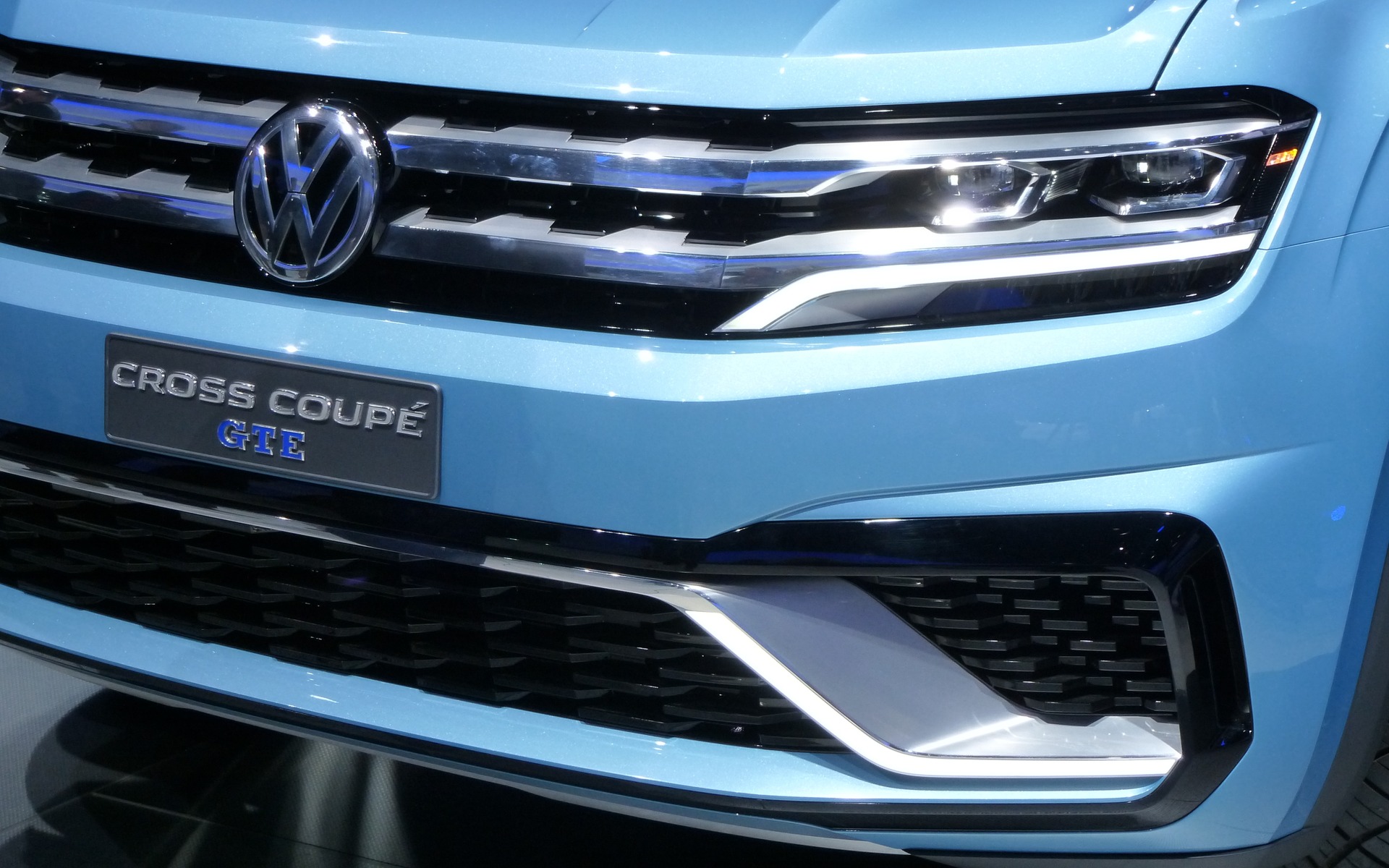 Volkswagen Cross Coupe GTE concept 