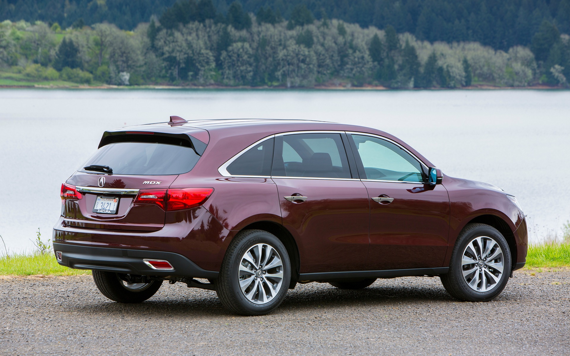 In terms of style, the MDX’s new look is doing wonders for it.