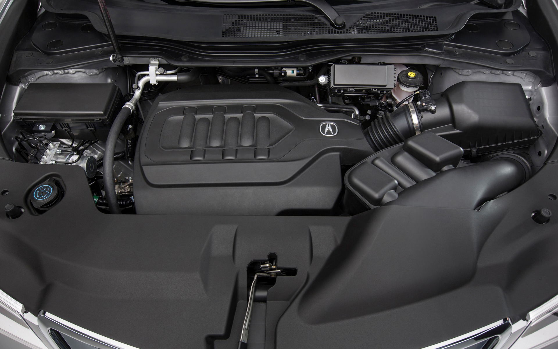 All four trims come with the same 3.5-litre V6 with 290 horsepower.