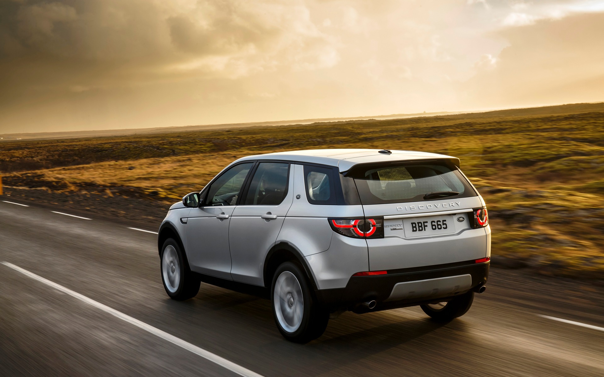 Land Rover Discovery Sport 2015