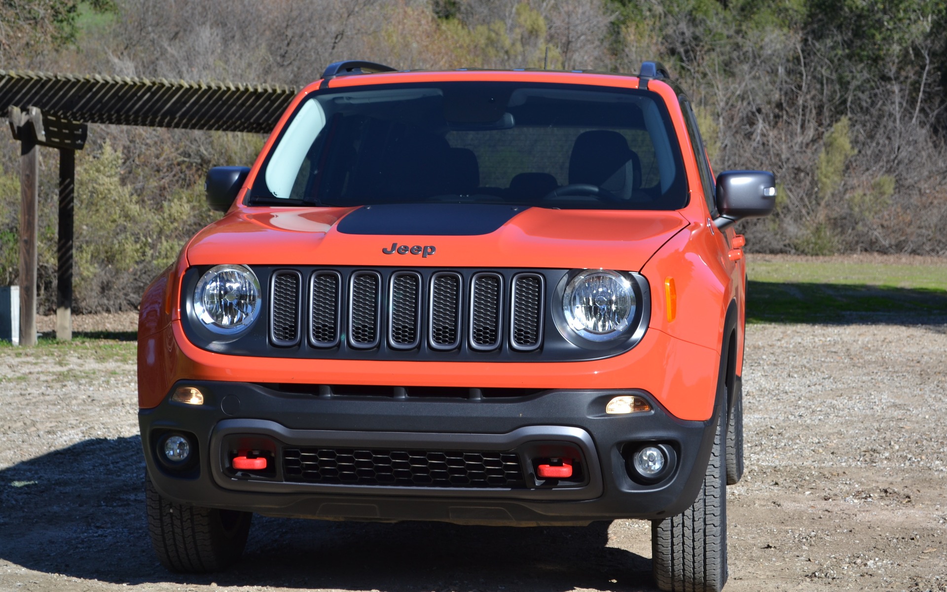 Typical seven-bar grill and round headlights.