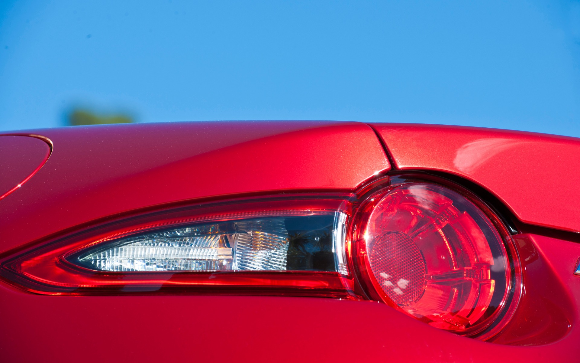 A closer look at the taillights.