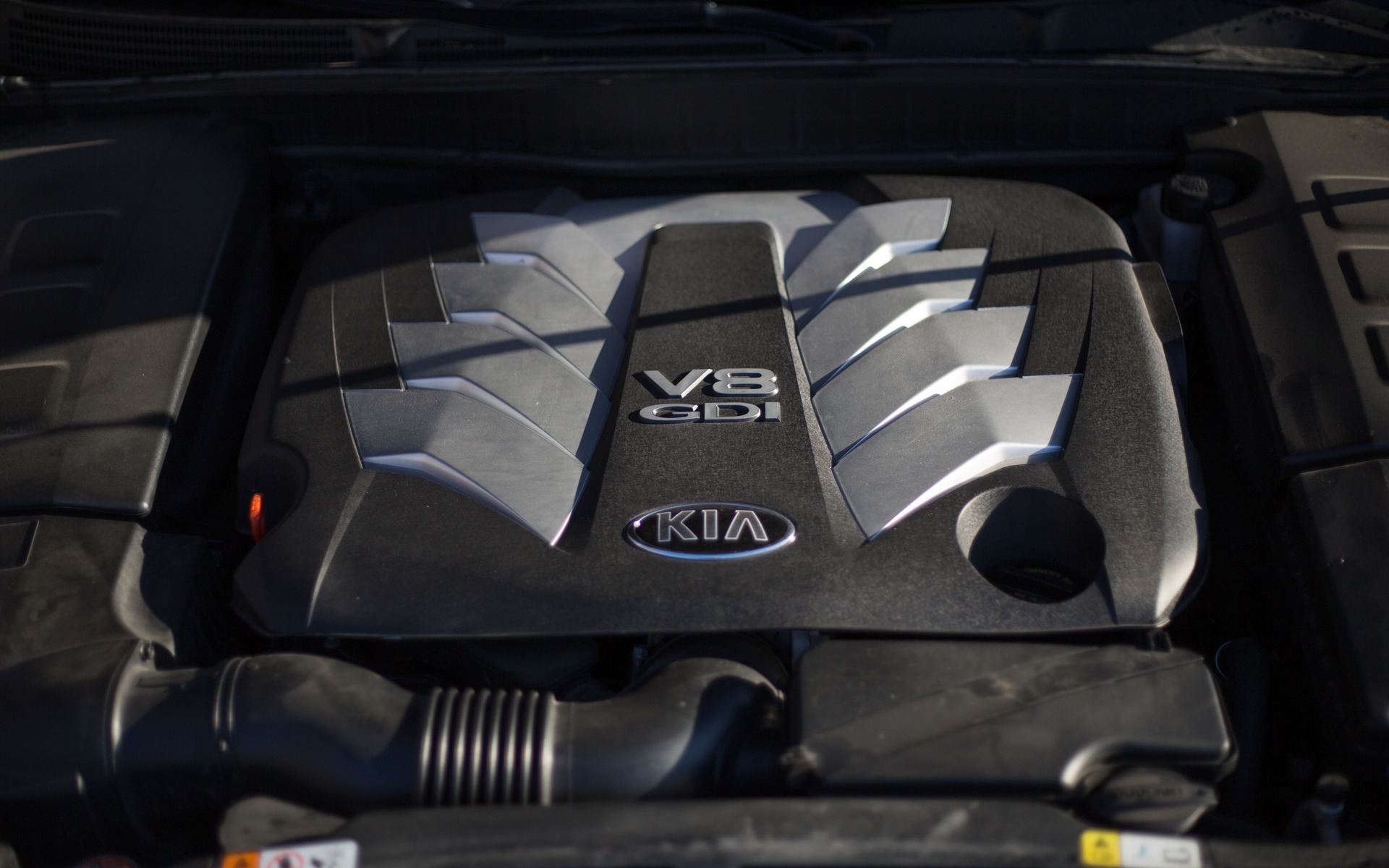 Le V8 de 5 litres est équipé de l'injection directe.