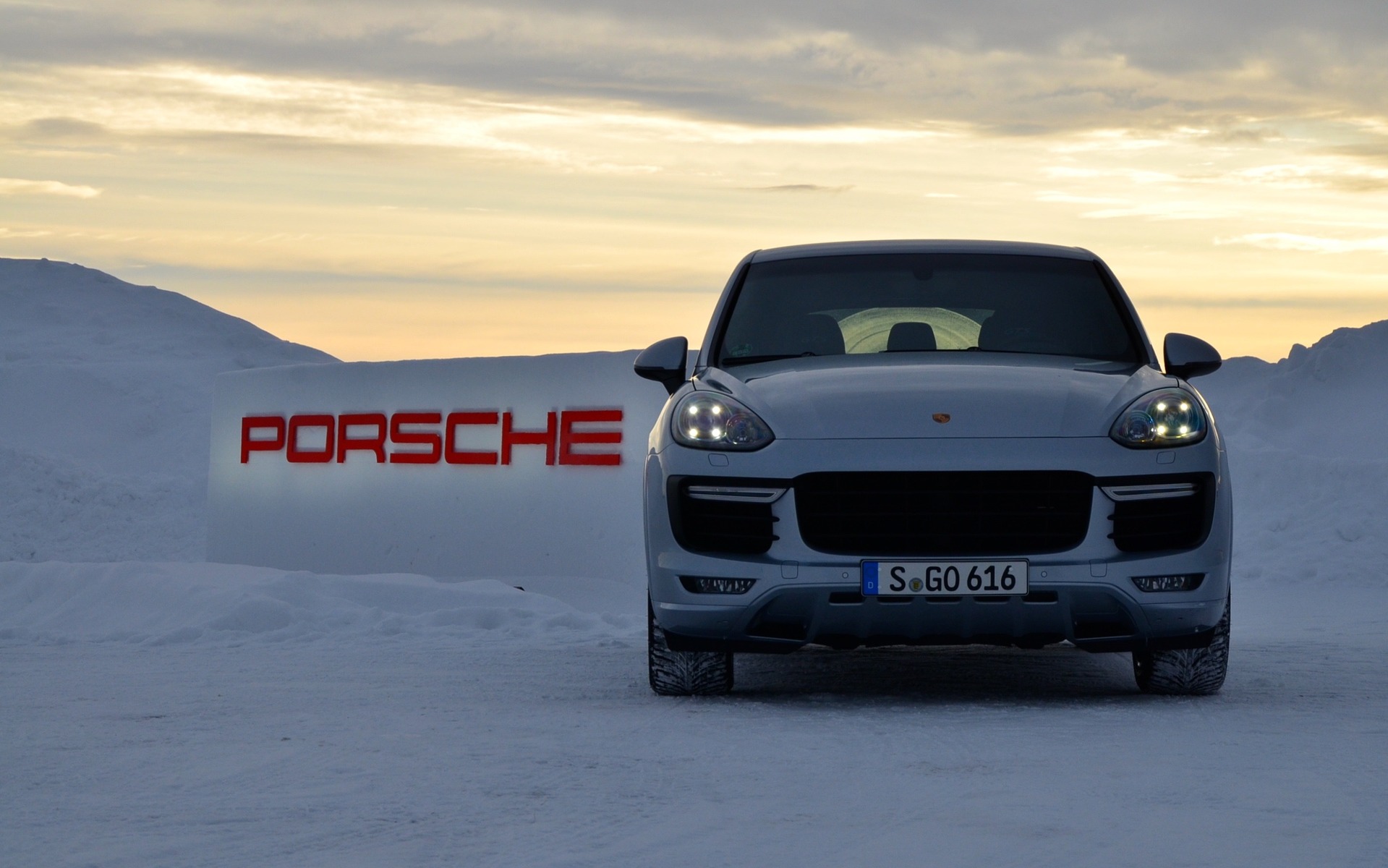 Porsche Cayenne GTS 2016 - Au Skelleftea Driving Center en Suède