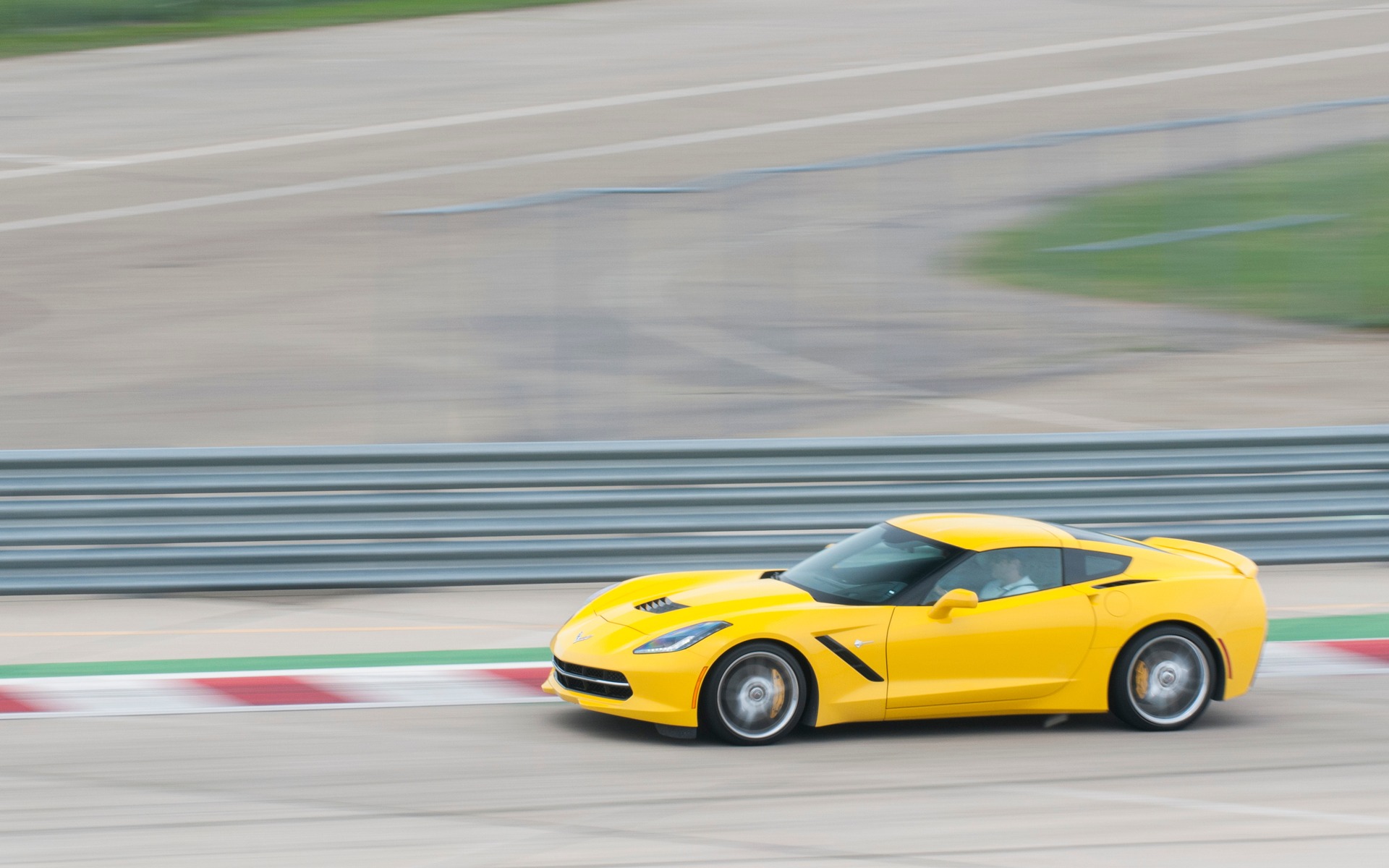 1re : Chevrolet Corvette Stingray