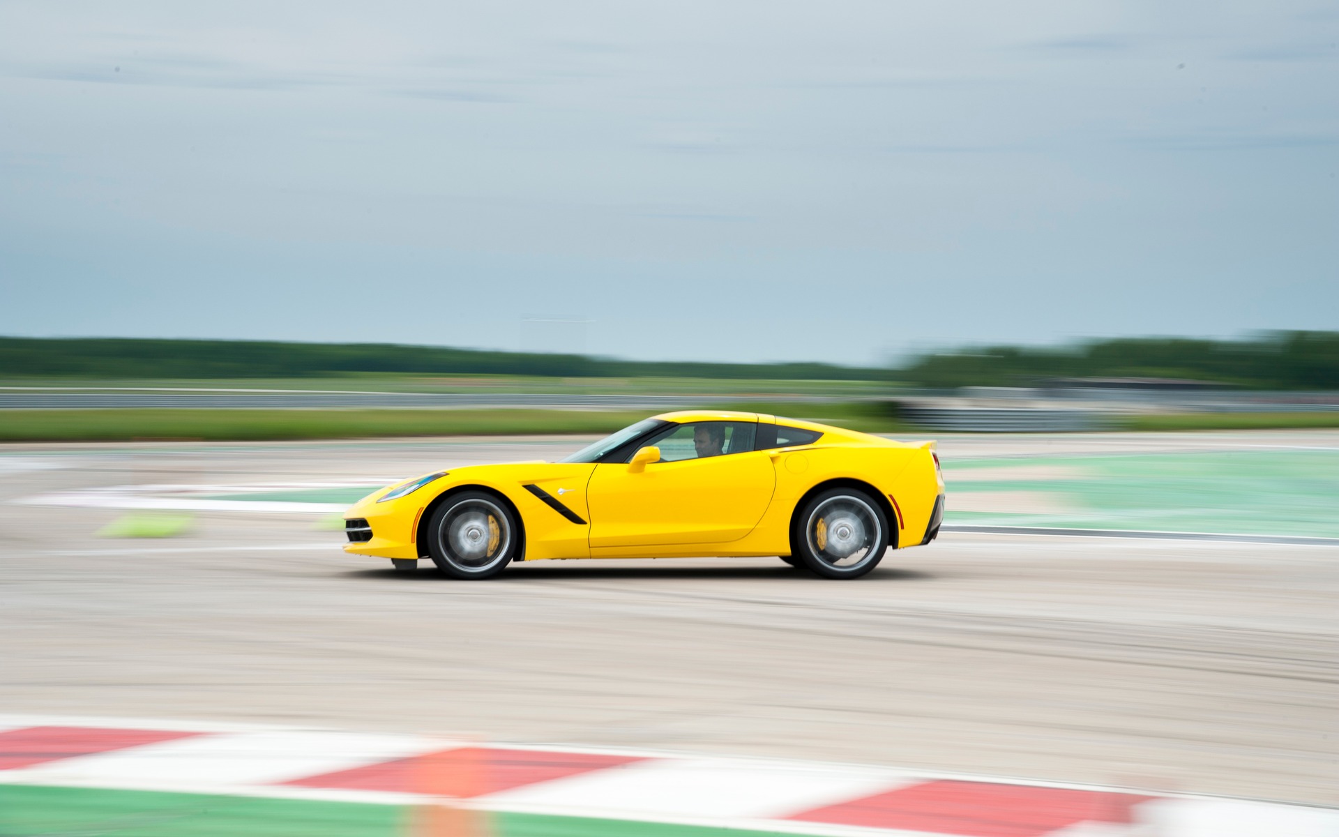 1re : Chevrolet Corvette Stingray