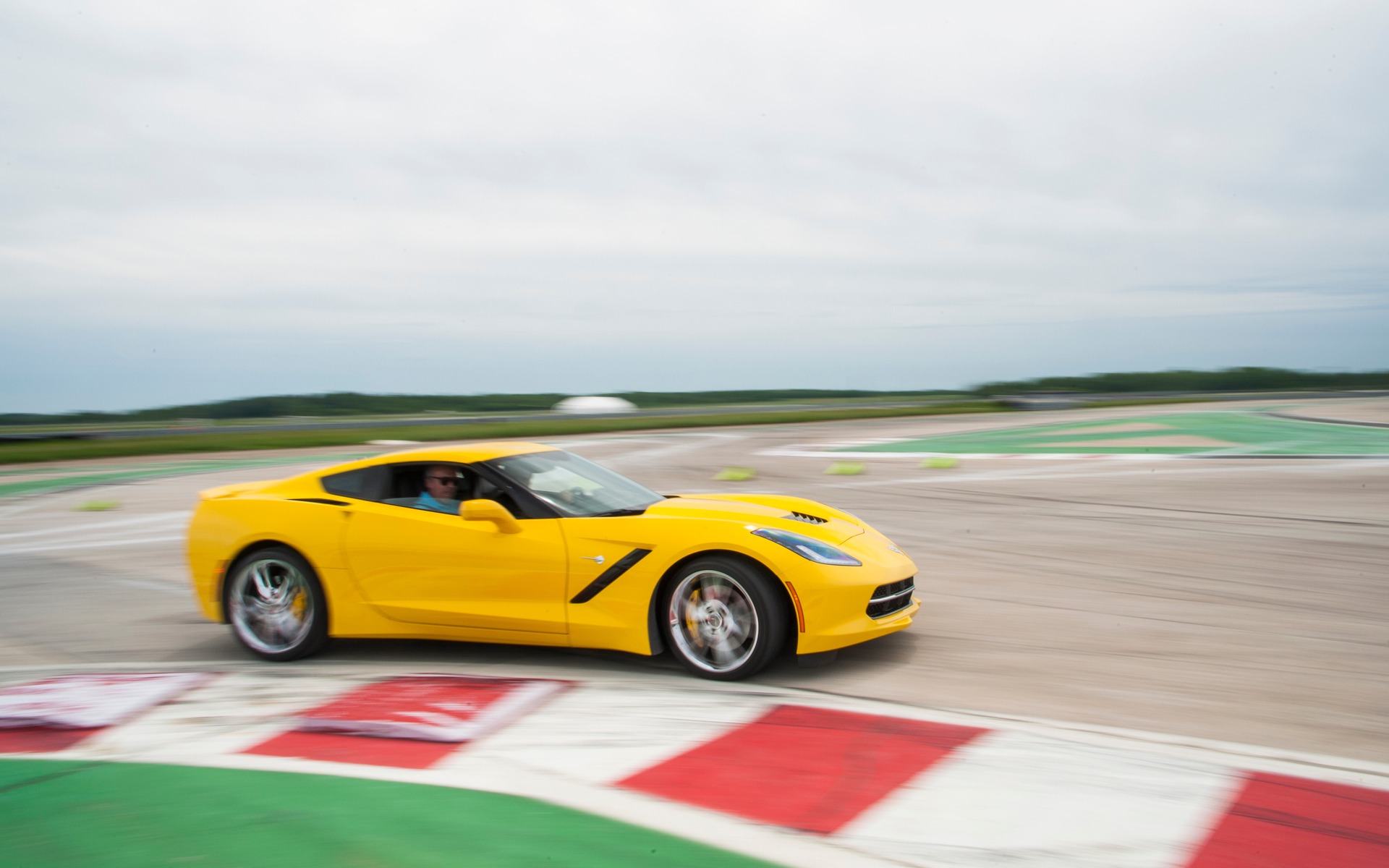 1re : Chevrolet Corvette Stingray