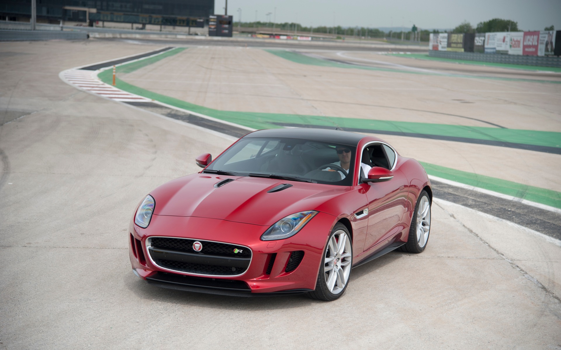 3e: Jaguar F-Type Coupe