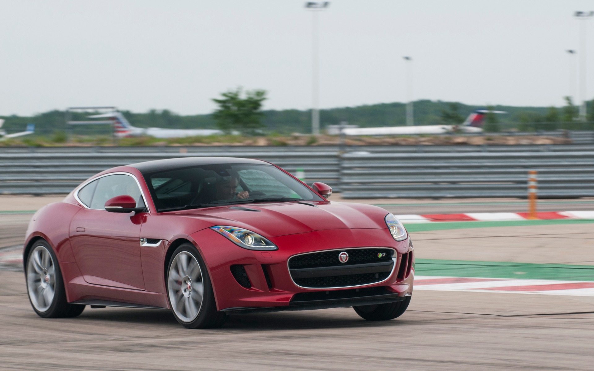 3e: Jaguar F-Type Coupe