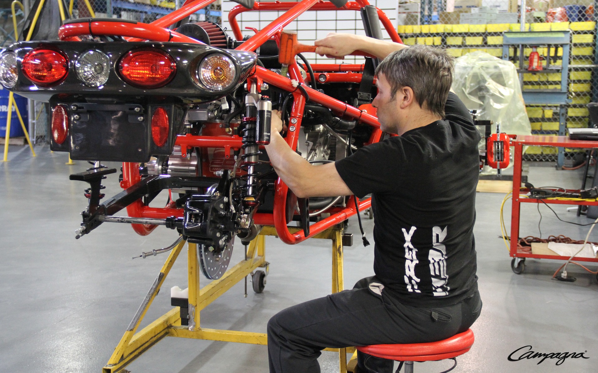Here’s a craftsman assembling the 20th Anniversary T-Rex 16S P.