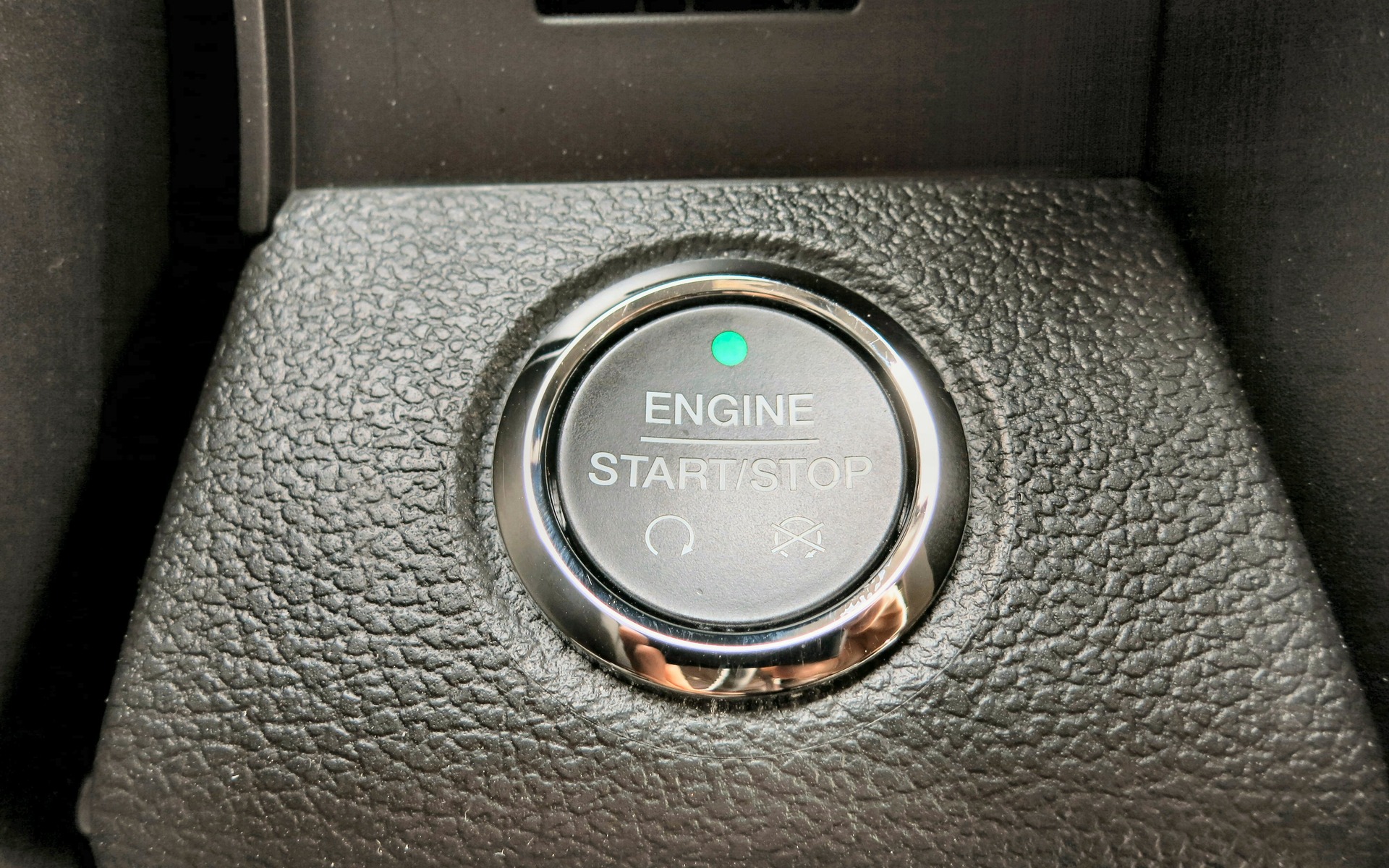 Keyless entry and ignition came with my Lariat tester.