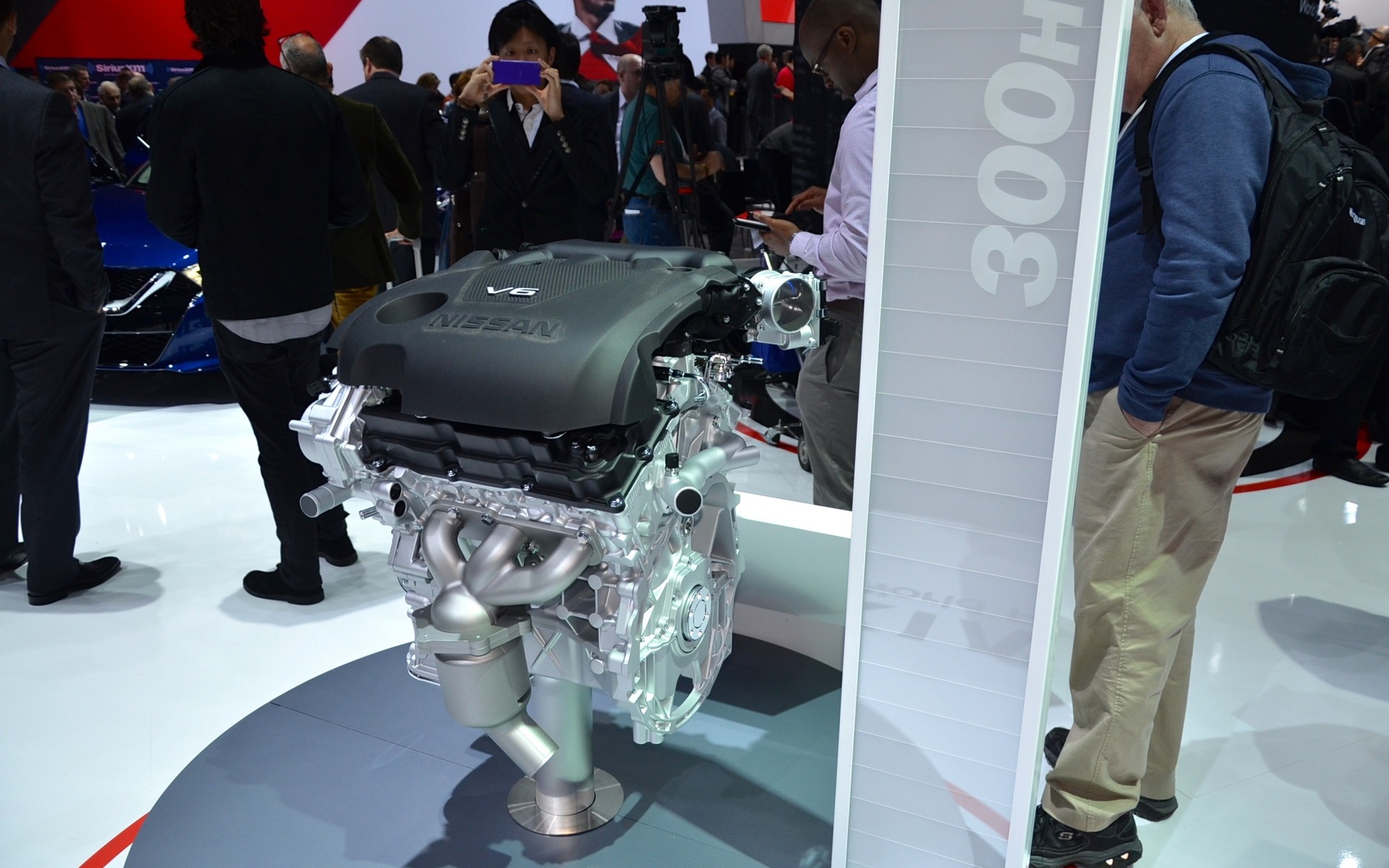 Nissan Maxima 2016 - Moteur V6 de 3,5 litres développant 300 chevaux.