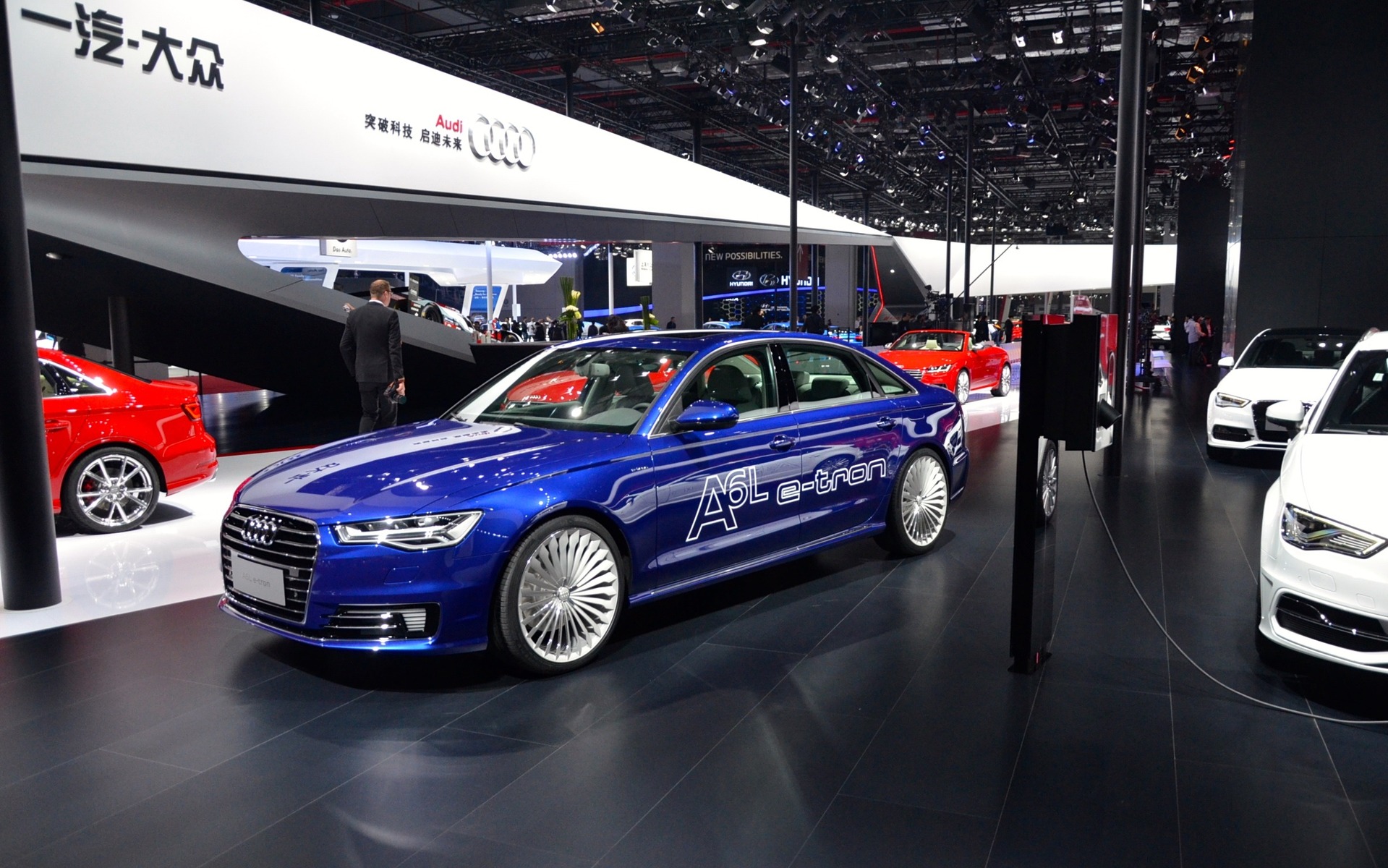 Audi A6 L e-tron 2016 au stand Audi au Salon de l'Auto de Shanghai 2015