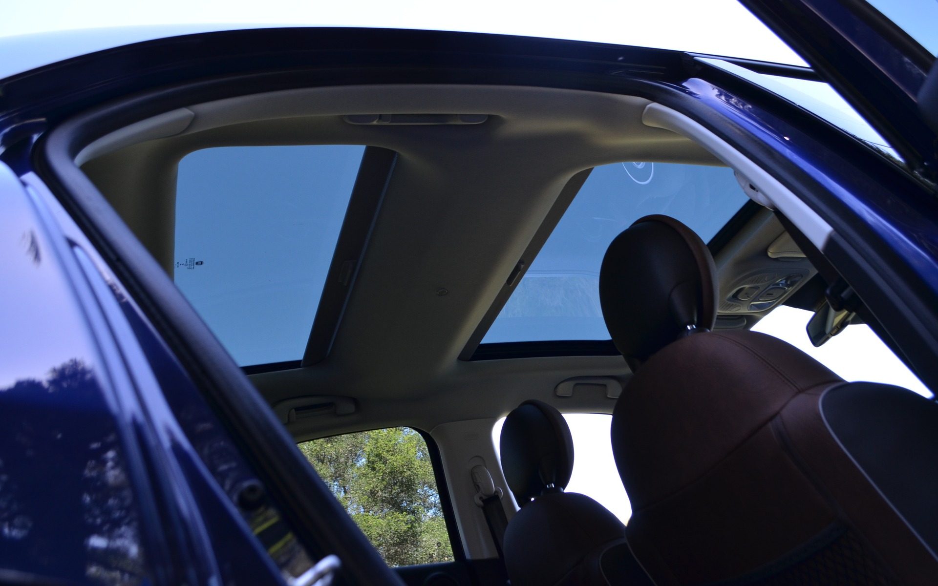 The sunroof is available on all trims, except the Pop.