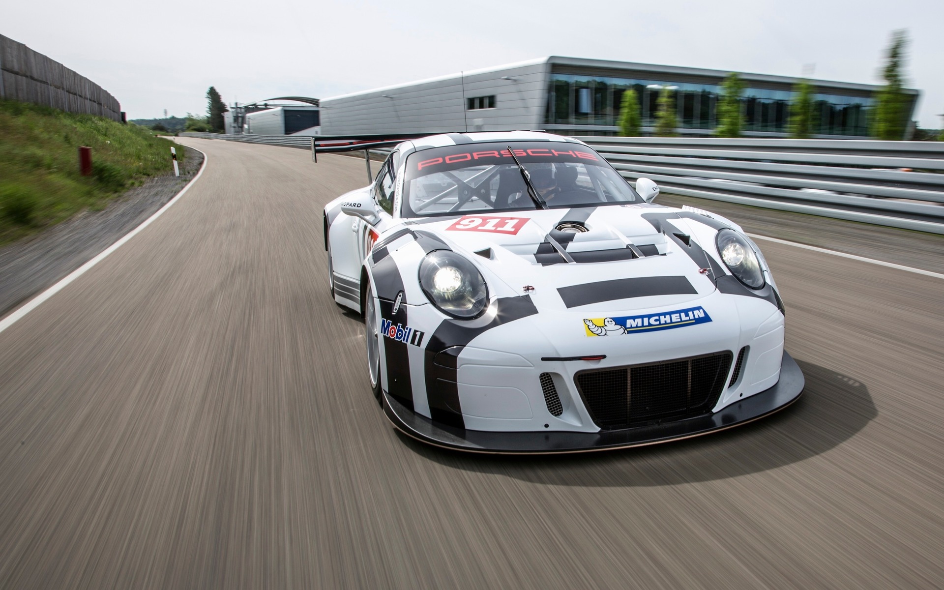 Porsche GT3 R 2016 un monstre pour la piste