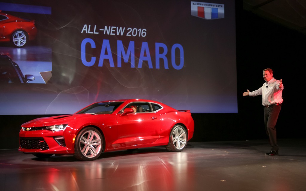 Mark Reuss présentant la nouvelle Camaro. Il y a de quoi être fier.