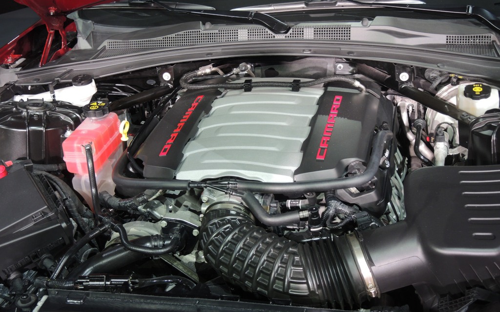 Le V8 de 6,2 litres est identique à celui de la Corvette.