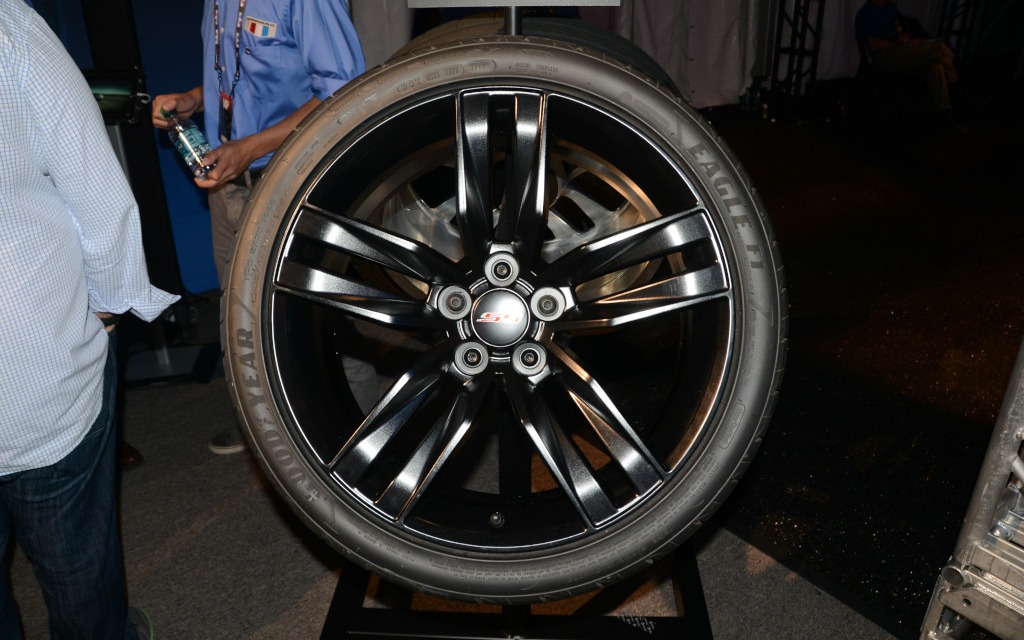 The 20-inch wheels and tires from the SS.