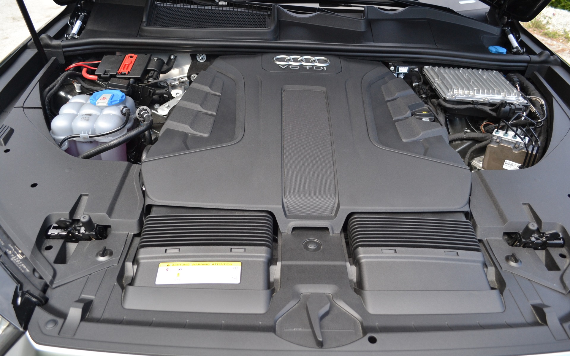 Audi Q7 2016. Choix entre deux V6 de 3 litres, à essence ou TDI