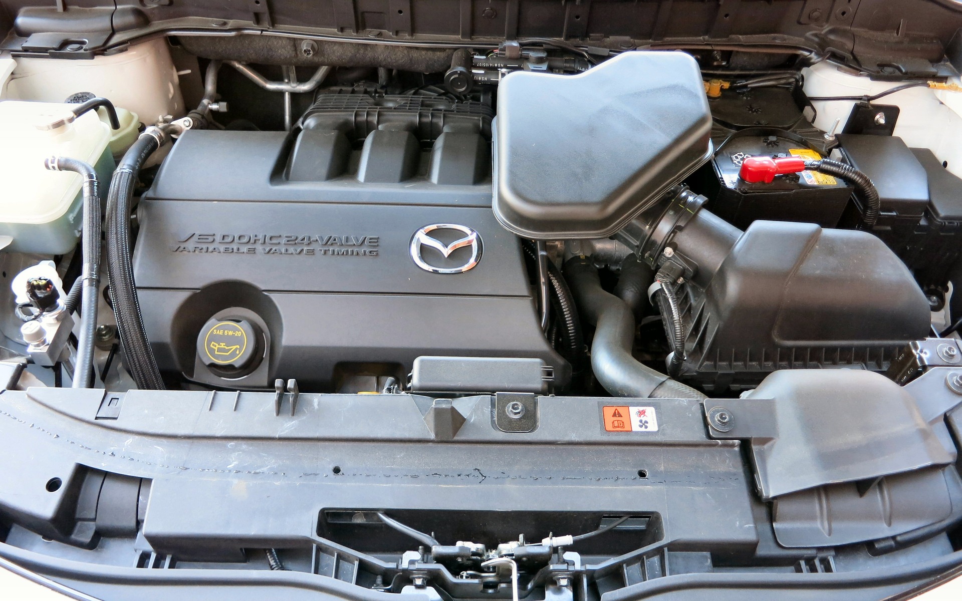 Power is decent, too, from the Mazda CX-9's standard 3.7-litre V6.