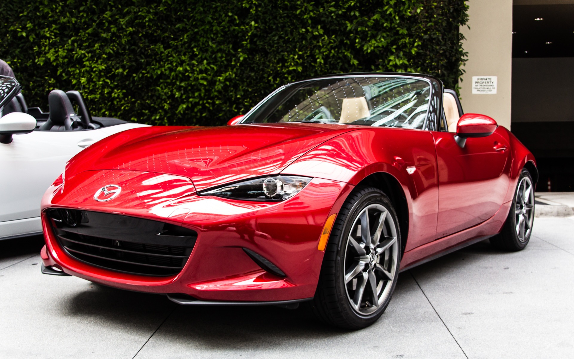 MAZDA MX5 2016 red